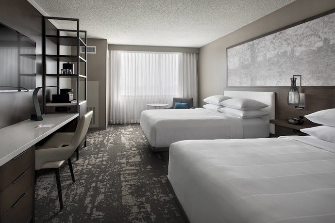 Imagen de la habitación del Hotel Marriott Melville Long Island. Foto 11