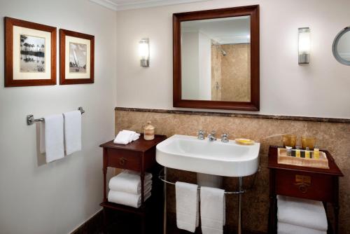 Imagen de la habitación del Hotel Marriott Mena House Cairo. Foto 7