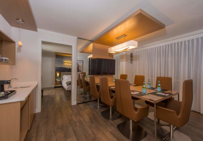 Imagen de los interiores del Hotel Marriott Minneapolis Southwest. Foto 13