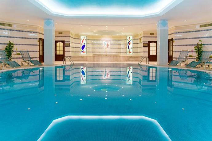 Imagen de la piscina del Hotel Marriott Moscow Royal Aurora. Foto 28