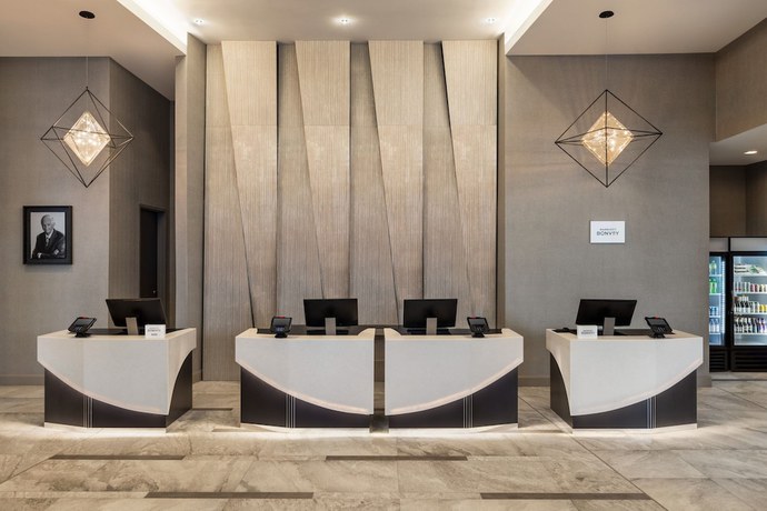 Imagen de los interiores del Hotel Marriott New York JFK Airport. Foto 18