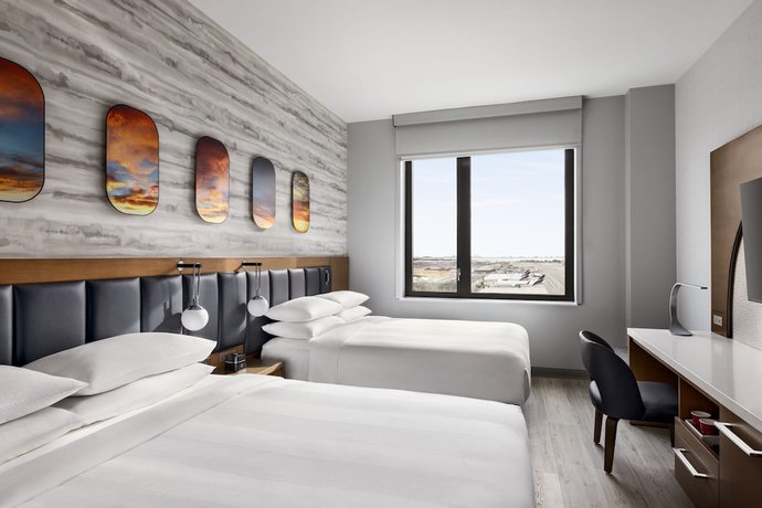 Imagen de la habitación del Hotel Marriott New York JFK Airport. Foto 12