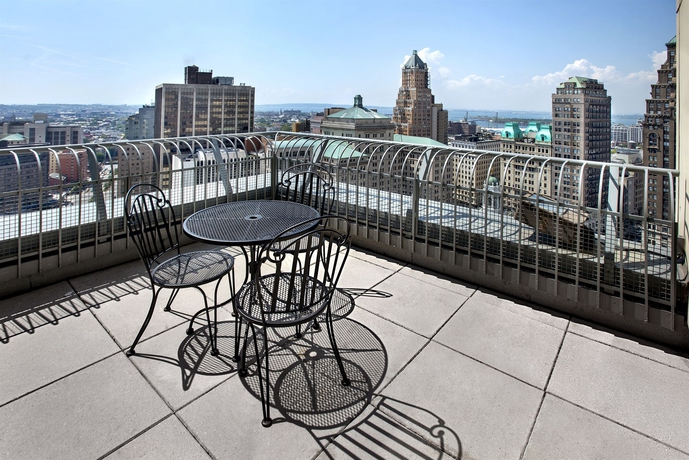 Imagen de la habitación del Hotel Marriott New York at the Brooklyn Bridge. Foto 6