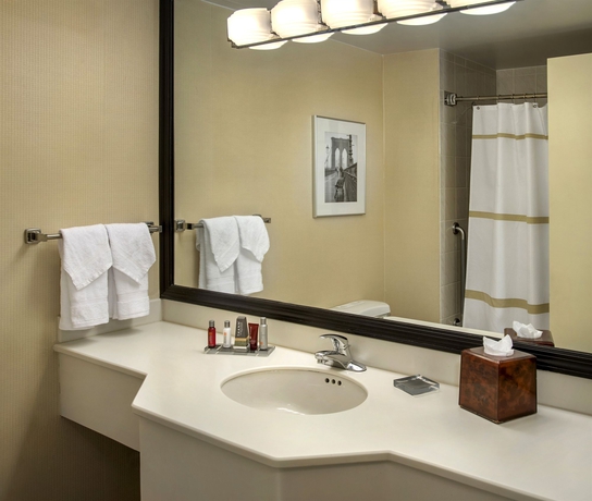 Imagen de la habitación del Hotel Marriott New York at the Brooklyn Bridge. Foto 7