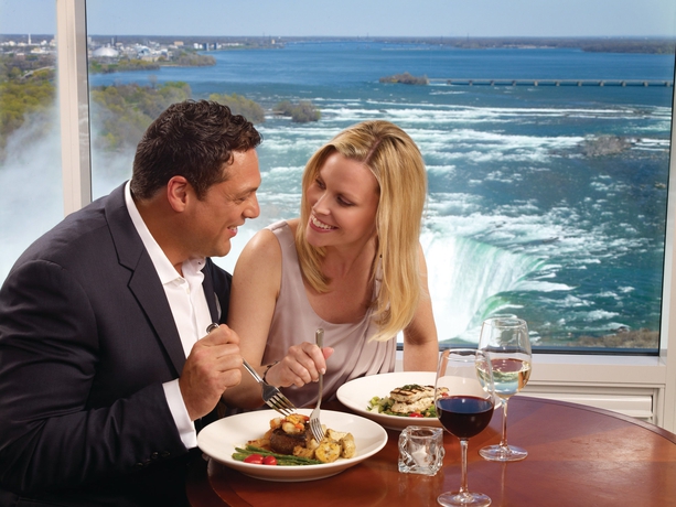 Imagen del bar/restaurante del Hotel Marriott Niagara Falls Fallsview and Spa. Foto 3