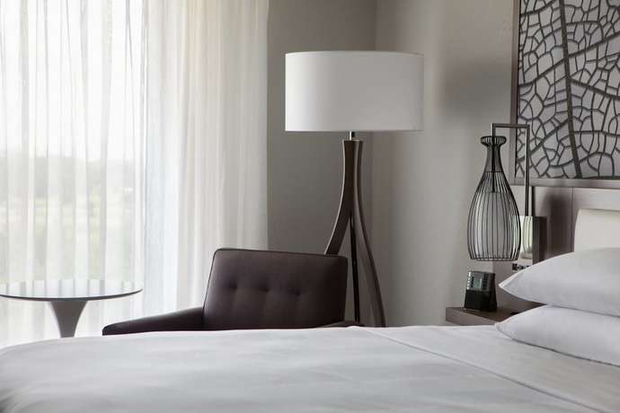 Imagen de la habitación del Hotel Marriott Orlando Airport Lakeside. Foto 2