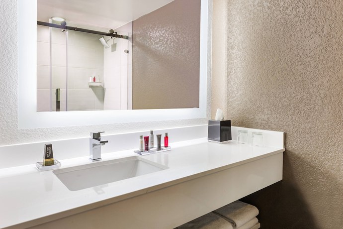 Imagen de la habitación del Hotel Marriott Orlando Airport Lakeside. Foto 10