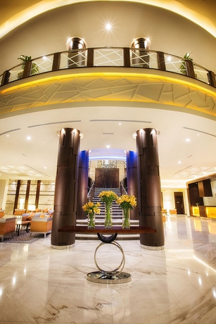 Imagen de los interiores del Hotel Marriott Production City, Dubai. Foto 6
