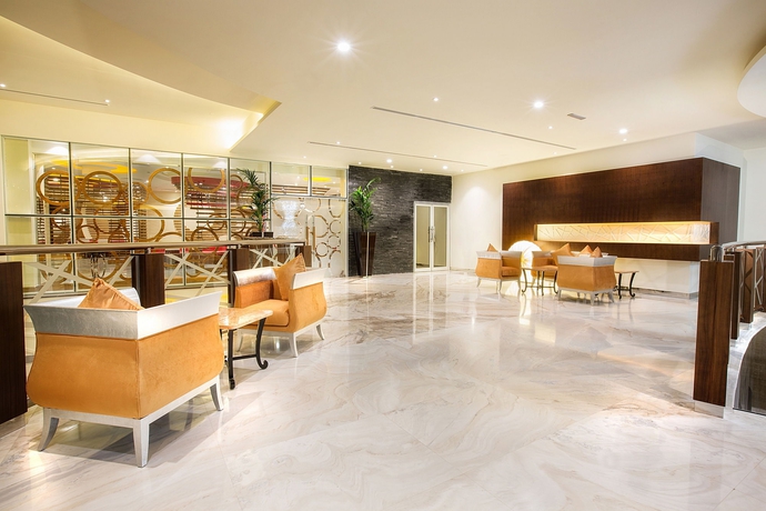 Imagen de los interiores del Hotel Marriott Production City, Dubai. Foto 8