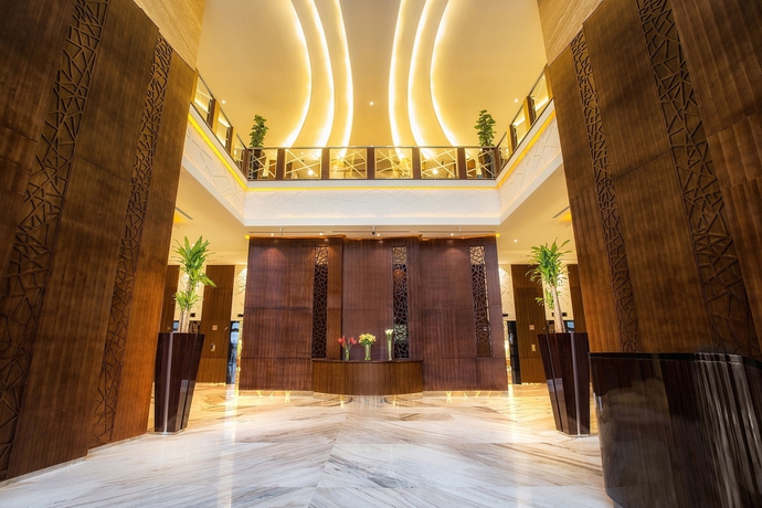 Imagen de los interiores del Hotel Marriott Production City, Dubai. Foto 10
