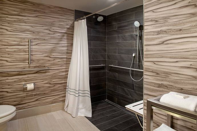 Imagen de la habitación del Hotel Marriott Raleigh Durham Research Triangle Park. Foto 2