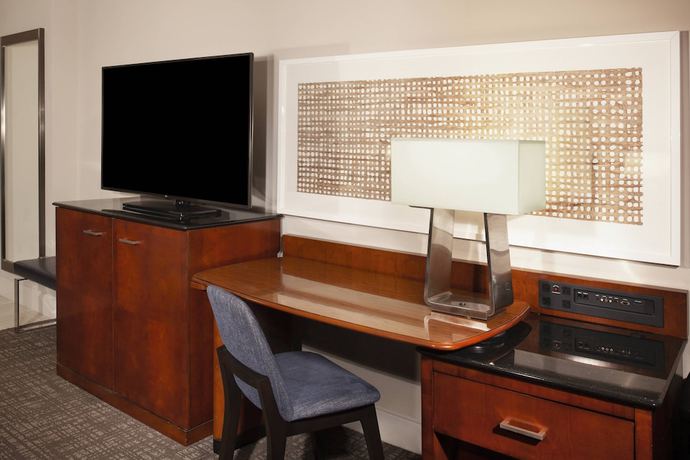 Imagen de la habitación del Hotel Marriott Raleigh Durham Research Triangle Park. Foto 11