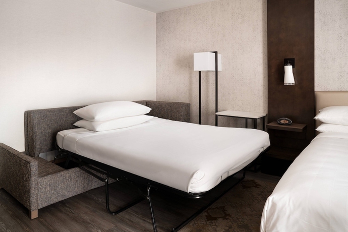 Imagen de la habitación del Hotel Marriott Riverside At The Convention Center. Foto 4