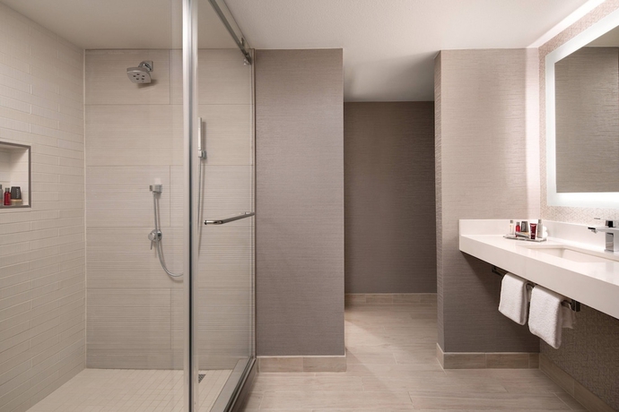 Imagen de la habitación del Hotel Marriott Riverside At The Convention Center. Foto 10