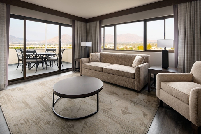 Imagen de la habitación del Hotel Marriott Riverside At The Convention Center. Foto 14