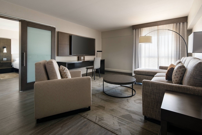 Imagen de la habitación del Hotel Marriott Riverside At The Convention Center. Foto 17