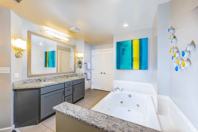 Imagen de la habitación del Hotel Marriott Royal Palms Resort. Foto 12