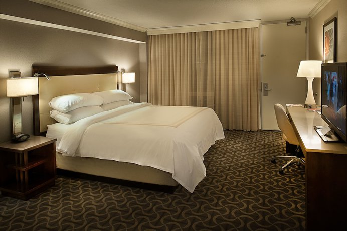 Imagen de la habitación del Hotel Marriott St. Louis Airport. Foto 3
