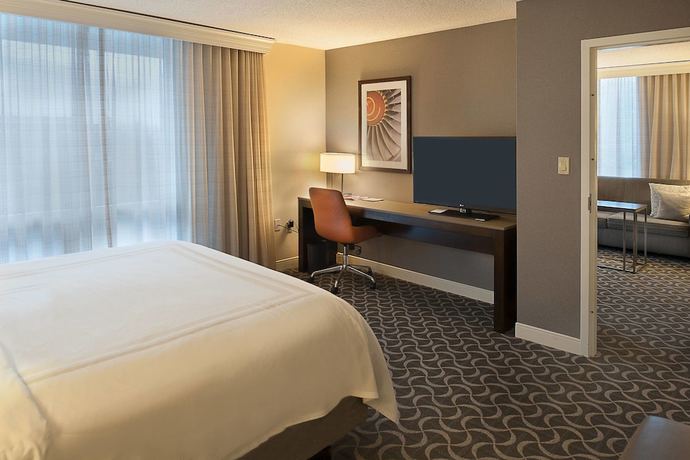 Imagen de la habitación del Hotel Marriott St. Louis Airport. Foto 11