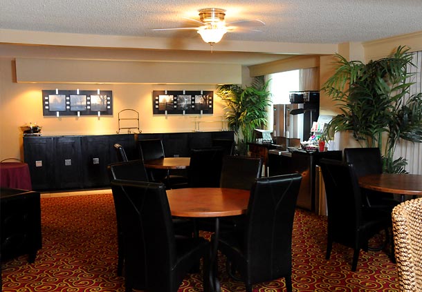 Imagen del bar/restaurante del Hotel Marriott Tulsa Southern Hills. Foto 4