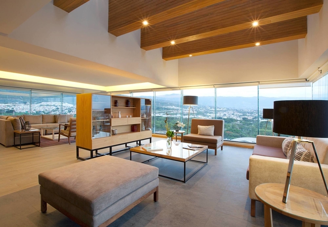 Imagen de la habitación del Hotel Marriott Tuxtla Gutierrez. Foto 7