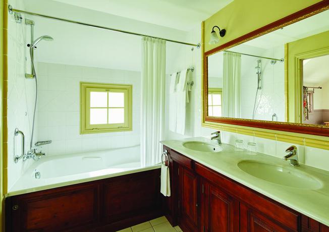 Imagen general del Hotel Marriott Village D'ile-de-france. Foto 2