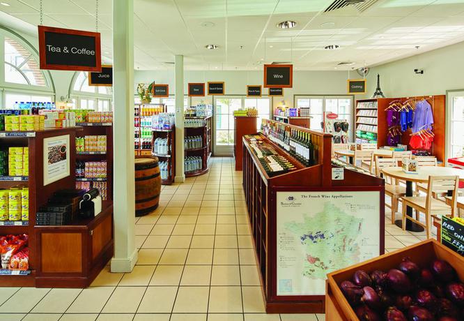 Imagen general del Hotel Marriott Village D'ile-de-france. Foto 11