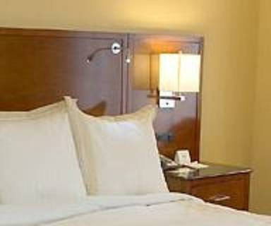 Imagen de la habitación del Hotel Marriott Wichita. Foto 5