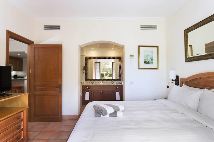 Imagen de la habitación del Hotel Marriott´s Club Son Antem. Foto 8