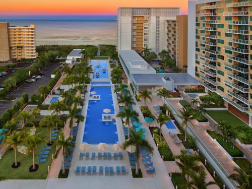 Imagen general del Hotel Marriott's Crystal Shores. Foto 6
