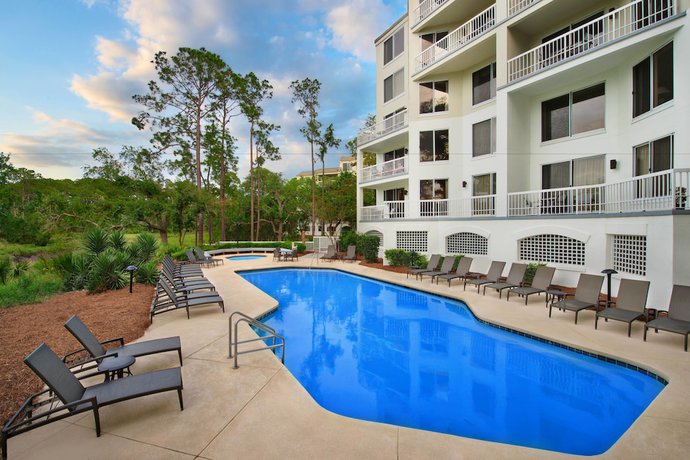 Imagen de la piscina del Hotel Marriott's Harbour Club. Foto 17