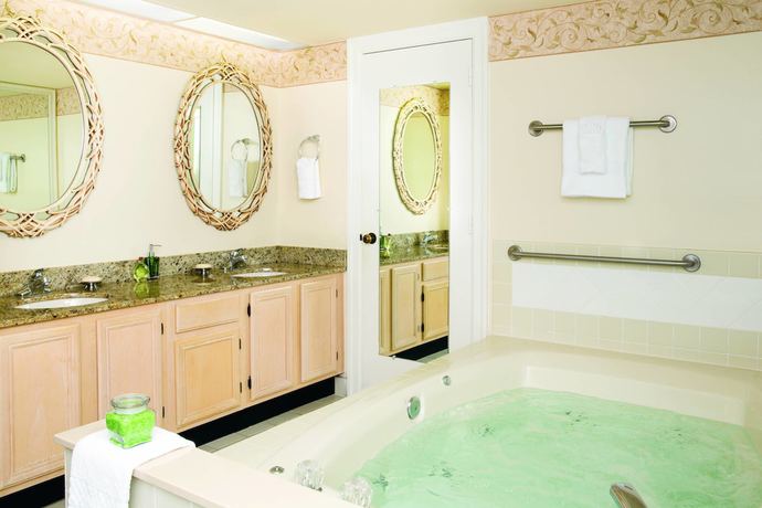 Imagen de la habitación del Hotel Marriott's Harbour Club. Foto 8