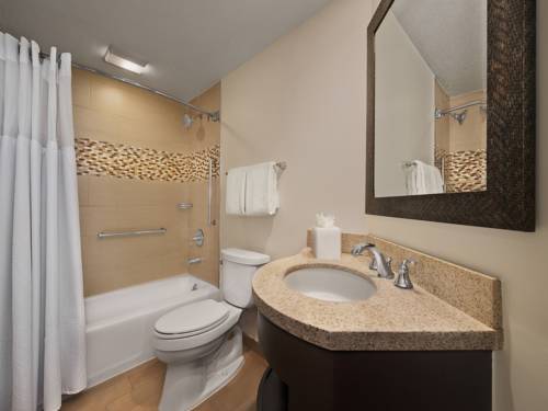 Imagen de la habitación del Hotel Marriott's Monarch At Sea Pines. Foto 3