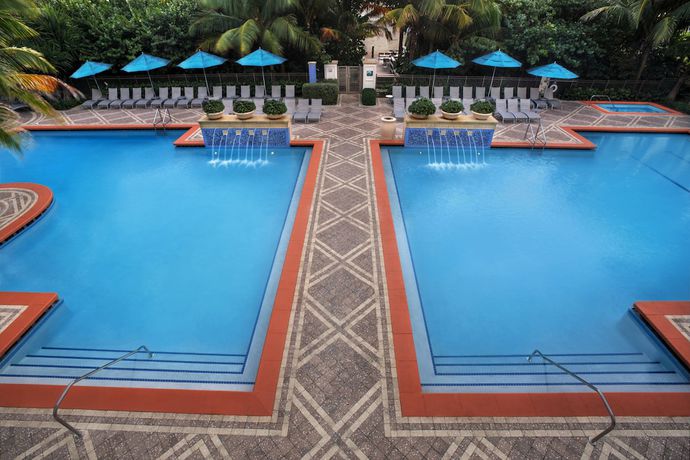 Imagen de la piscina del Hotel Marriott\'s Oceana Palms. Foto 16