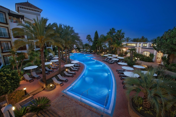 Imagen de la piscina del Hotel Marriott's Playa Andaluza. Foto 17