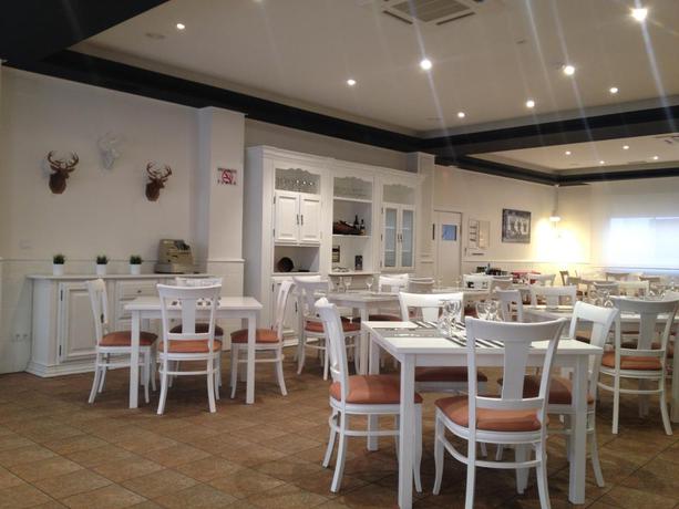 Imagen del bar/restaurante del Hotel Marrodan. Foto 3