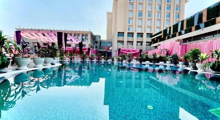 Imagen de la piscina del Hotel Mars Resorts. Foto 23