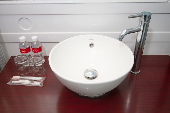 Imagen de la habitación del Hotel Marscity. Foto 9