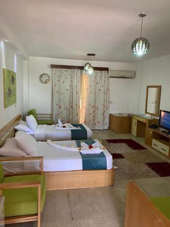 Imagen de la habitación del Hotel Marseilia Aqua Park. Foto 7