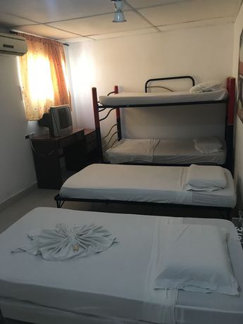 Imagen de la habitación del Hotel Marseille. Foto 13
