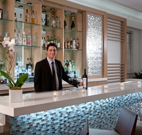 Imagen del bar/restaurante del Hotel Marseilles. Foto 1