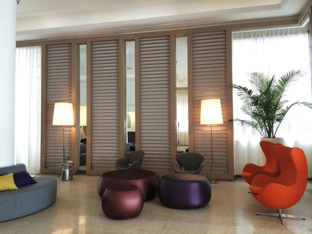 Imagen de los interiores del Hotel Marseilles. Foto 14