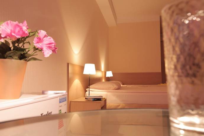 Imagen de la habitación del Hotel Marsel. Foto 10