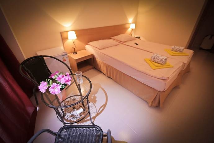 Imagen de la habitación del Hotel Marsel. Foto 13