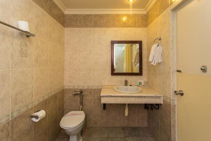 Imagen de la habitación del Hotel Marshyangdi. Foto 12
