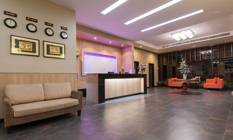 Imagen de los interiores del Hotel Marsi. Foto 8