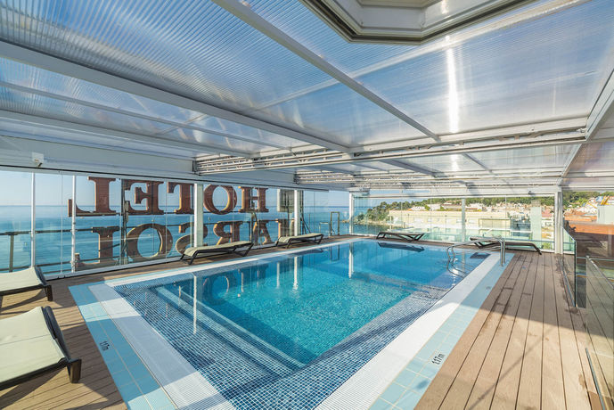 Imagen de la piscina del Hotel Marsol, Lloret de Mar. Foto 39