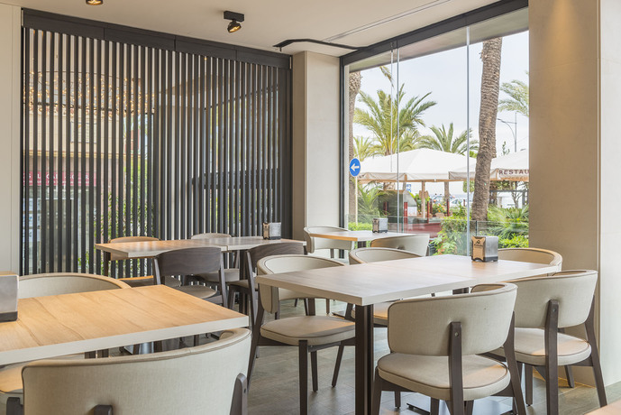 Imagen del bar/restaurante del Hotel Marsol, Lloret de Mar. Foto 8