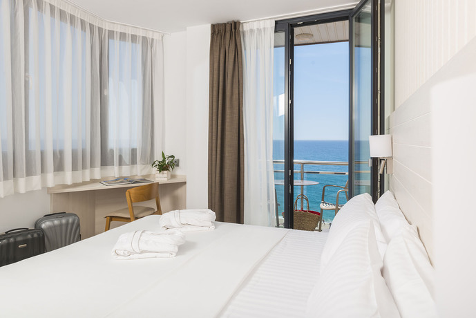 Imagen de la habitación del Hotel Marsol, Lloret de Mar. Foto 17