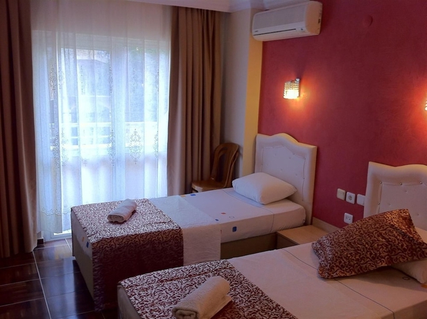 Imagen de la habitación del Hotel Marsyas. Foto 6